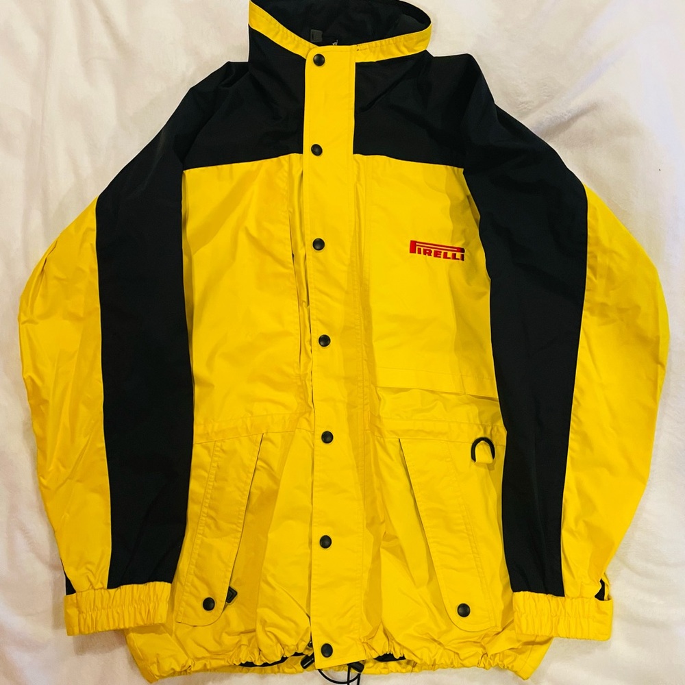Pirelli pit crew jacket size Small